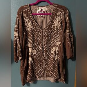 Johnny Was absolutely beautiful velvet pink top size Large